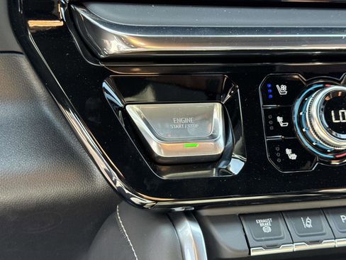 New 2025 GMC Sierra 2500 Denali Ultimate w/ Max Trailering Package image 18