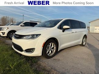 Used 2017 Chrysler Pacifica Touring Plus video 1