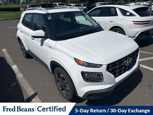 Certified 2026 Hyundai Venue SEL FWD image 13