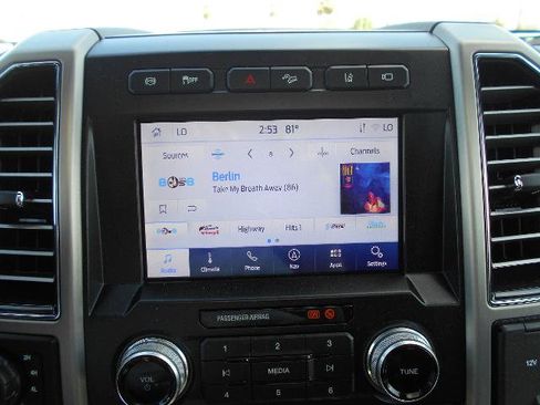 Certified 2021 Ford F250 Platinum w/ FX4 Off-Road Package AWD/4WD image 12