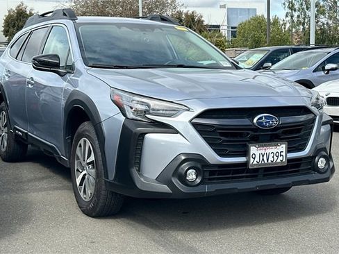 Used 2024 Subaru Outback Premium image 1