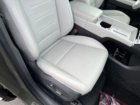 Used 2024 Hyundai Santa Fe Limited AWD/4WD image 24