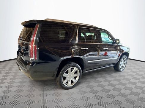 Used 2018 Cadillac Escalade Premium Luxury image 8