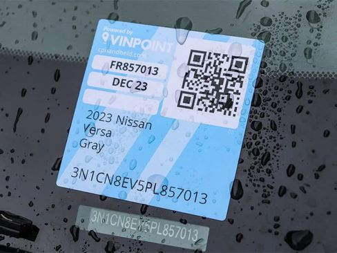 Used 2023 Nissan Versa SV image 28