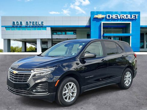 Used 2024 Chevrolet Equinox LS w/ LS Convenience Package image 2