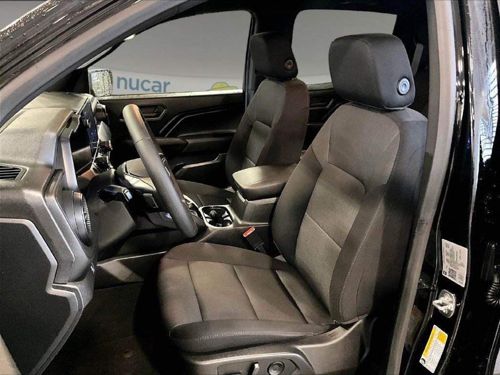 Used 2024 Chevrolet Colorado Trail Boss w/ Technology Package AWD/4WD image 10
