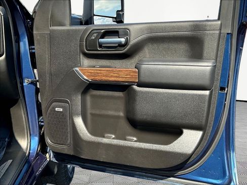 Used 2022 Chevrolet Silverado 2500 High Country w/ Z71 Off-Road Package AWD/4WD image 28