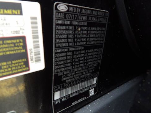 Used 2017 Land Rover Discovery SE image 35