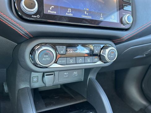 New 2025 Nissan Versa SR image 27