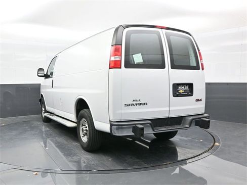 Used 2024 GMC Savana 2500 w/ Driver Convenience Package image 5