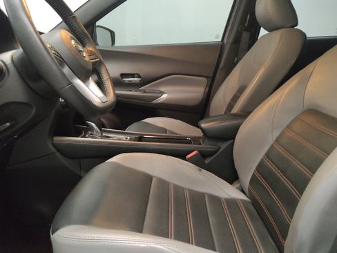 Used 2021 Nissan Kicks SR w/ SR Premium Package FWD image 17