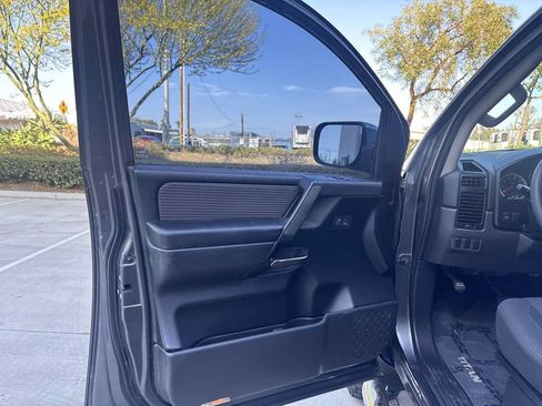 Used 2012 Nissan Titan SV w/ Tow Pkg AWD/4WD image 11