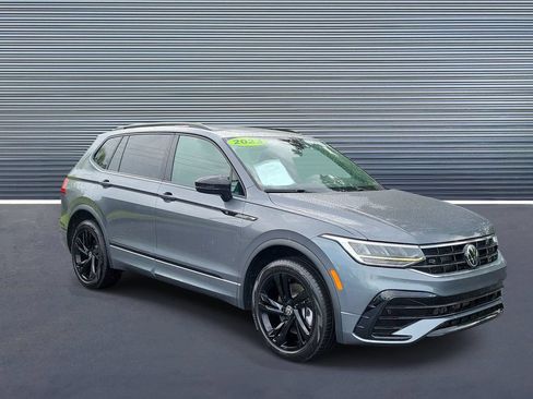 Used 2023 Volkswagen Tiguan SE R-Line FWD image 2