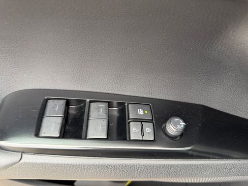 Used 2025 Toyota Camry LE image 20