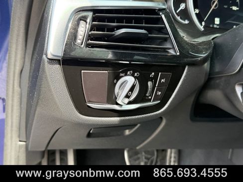 Used 2019 BMW M550i xDrive image 36