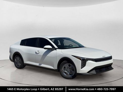New 2026 Kia K4 FWD image 1