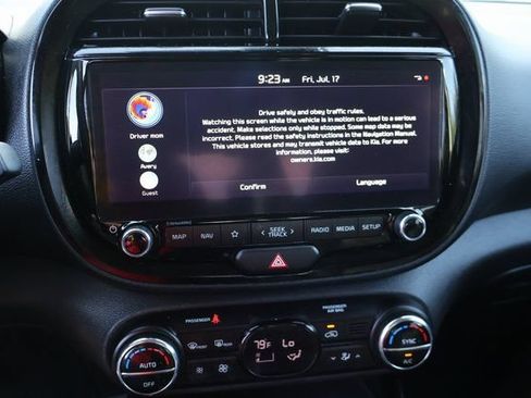 Used 2023 Kia Soul EX FWD image 14