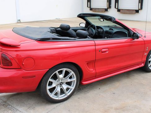 Used 1997 Ford Mustang Cobra image 4
