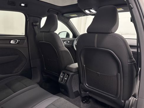 Used 2023 Volvo C40 P8 Recharge Plus image 19