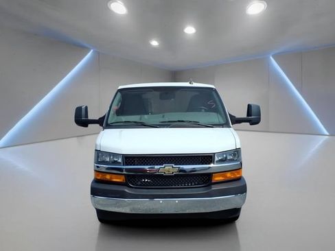 Used 2022 Chevrolet Express 3500 w/ Power Convenience Package RWD image 11