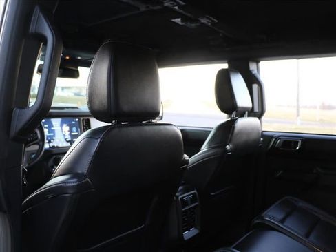 Used 2025 Ford Bronco Outer Banks image 16