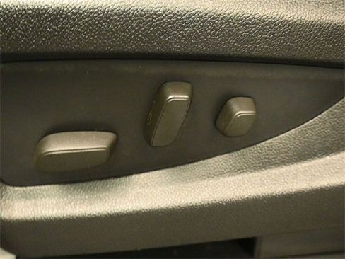 Used 2014 GMC Sierra 1500 SLE w/ SLE Value Package image 11