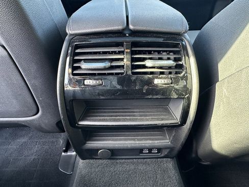 Used 2021 BMW 530i xDrive 530i xDrive Sedan w/ Convenience Package image 11