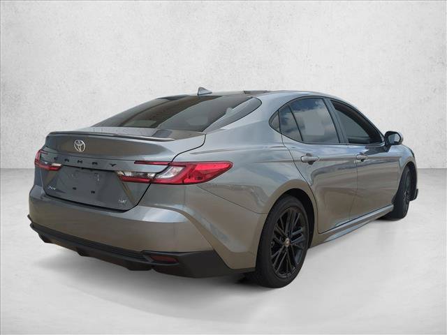 Used 2026 Toyota Camry SE FWD image 5