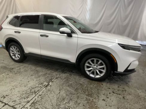 Certified 2025 Honda CR-V EX image 3