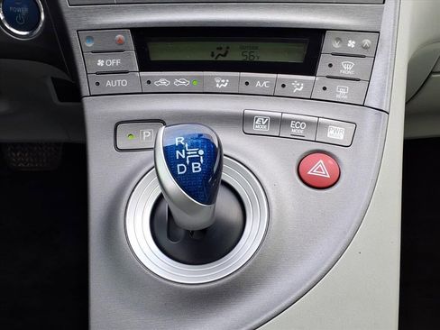 Used 2015 Toyota Prius Two image 15