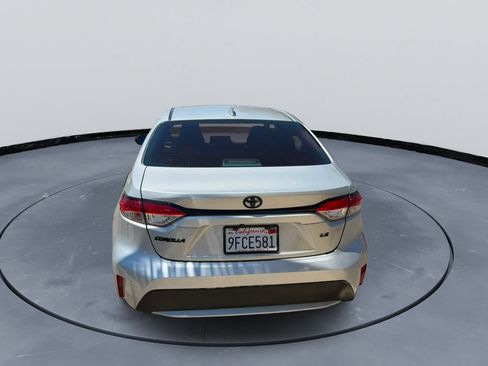 Used 2021 Toyota Corolla LE FWD image 5
