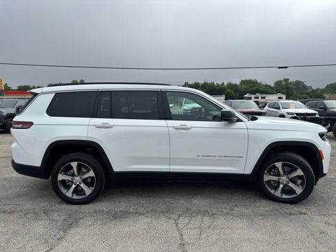 New 2026 Jeep Grand Cherokee L Limited AWD/4WD image 5
