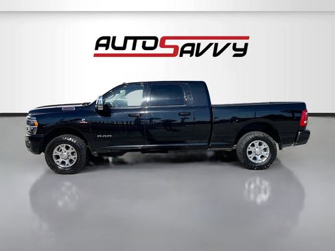 Used 2023 RAM 3500 Laramie AWD/4WD image 4