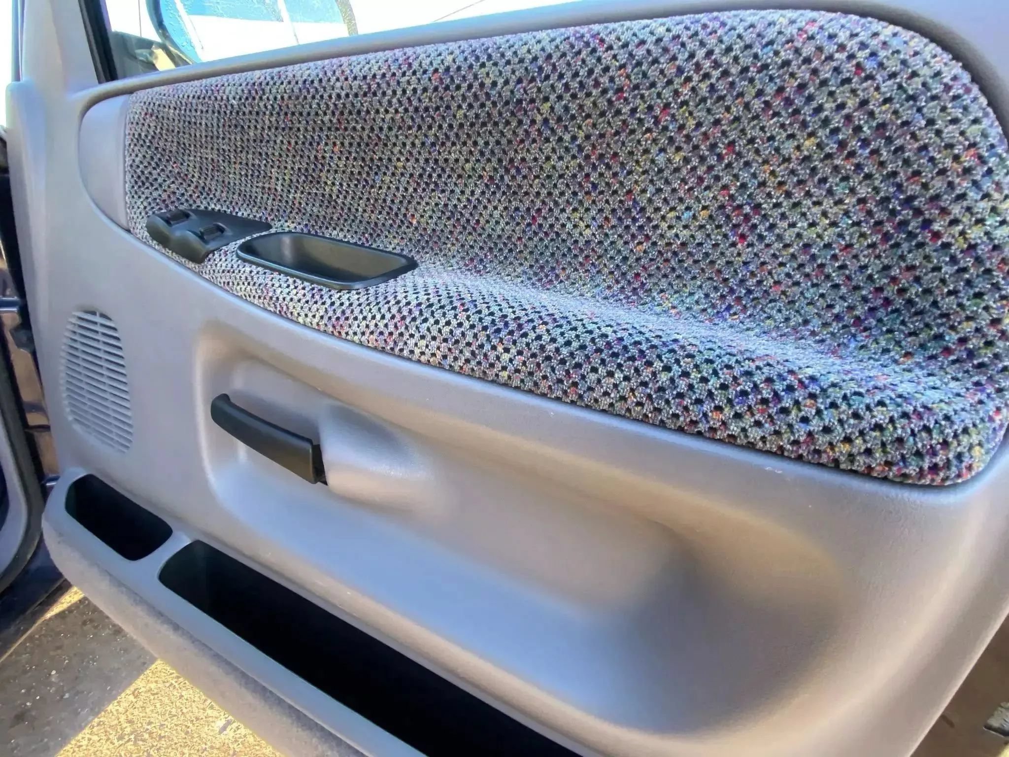 Used 1999 Dodge Ram 2500 Truck 2WD Club Cab image 18