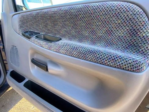 Used 1999 Dodge Ram 2500 Truck 2WD Club Cab image 18