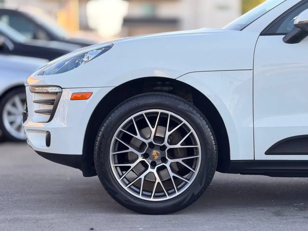 Used 2017 Porsche Macan AWD/4WD image 19