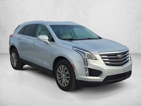 Used 2018 Cadillac XT5 Luxury image 3