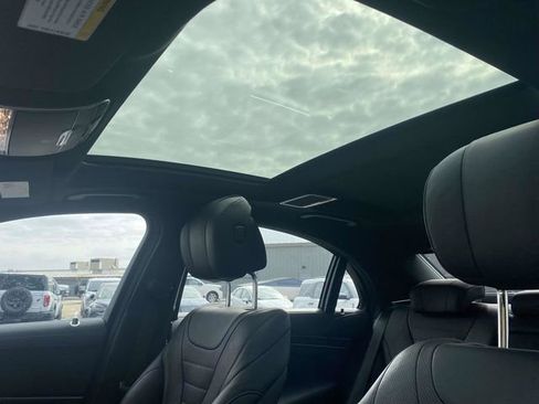 Used 2020 Mercedes-Benz S 560 4MATIC Sedan image 17