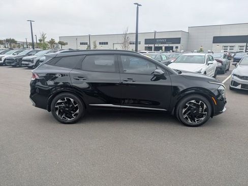 Used 2023 Kia Sportage SX image 2