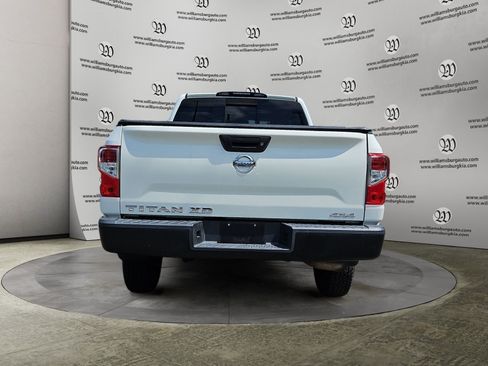 Used 2016 Nissan Titan S AWD/4WD image 4