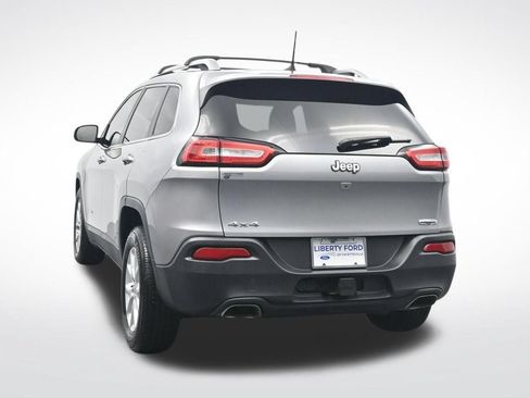 Used 2017 Jeep Cherokee Latitude w/ Trailer Tow Group AWD/4WD image 9