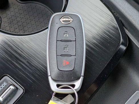Used 2024 Nissan Rogue S FWD image 28