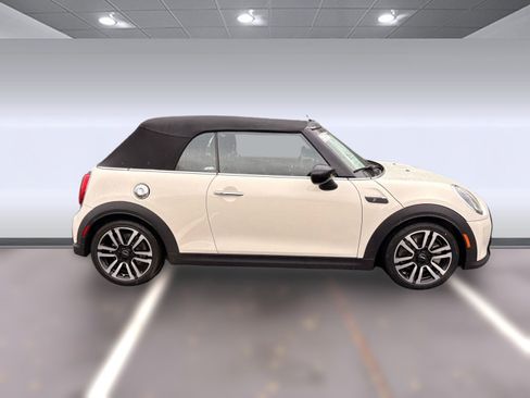 Certified 2022 MINI Cooper S image 8