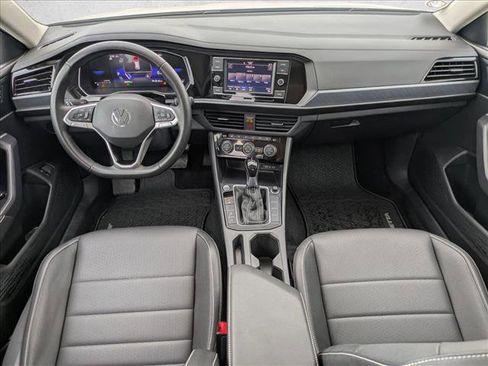 Used 2024 Volkswagen Jetta SE image 14