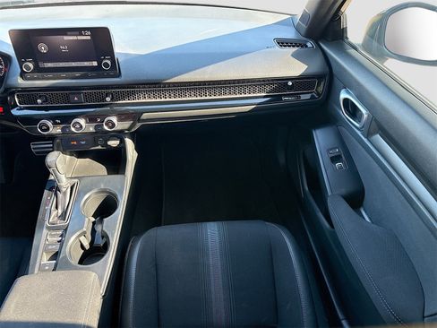 Used 2023 Honda Civic Sport image 22