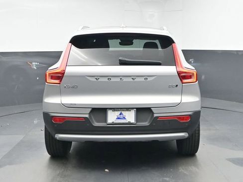Used 2024 Volvo XC40 B5 Plus w/ Protection Package Premier image 7