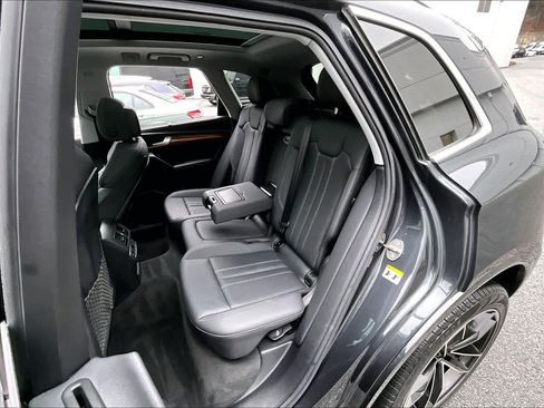 Used 2021 Audi Q5 Prestige w/ Prestige Package image 20