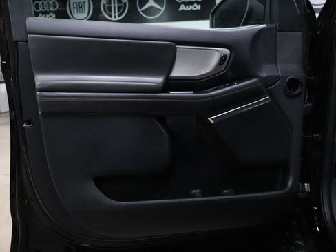 Used 2025 Ford Expedition Active RWD image 9
