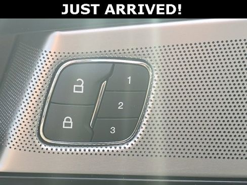 Used 2023 Lincoln Nautilus Black Label w/ Class II Trailer Tow Package image 15