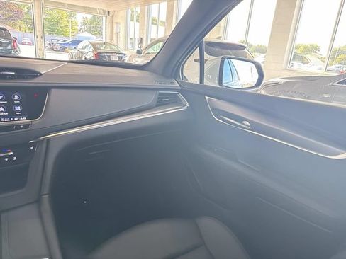 Certified 2024 Cadillac XT5 Luxury w/ LPO, Floor Liner Package AWD/4WD image 30